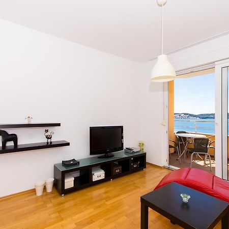 Apartment Labadusa Трогир Экстерьер фото