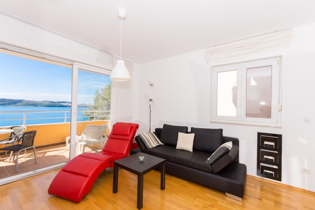 Apartment Labadusa Трогир Экстерьер фото