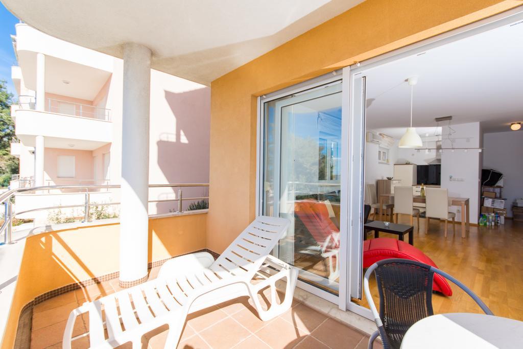 Apartment Labadusa Трогир Экстерьер фото