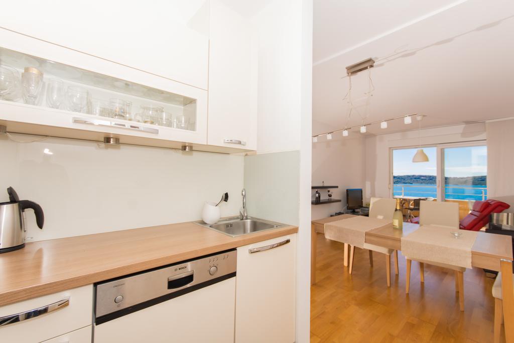 Apartment Labadusa Трогир Экстерьер фото